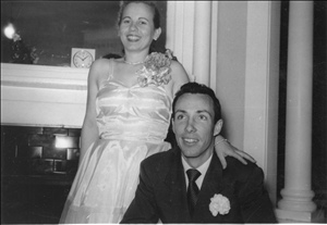 mom-dad 1952.jpg